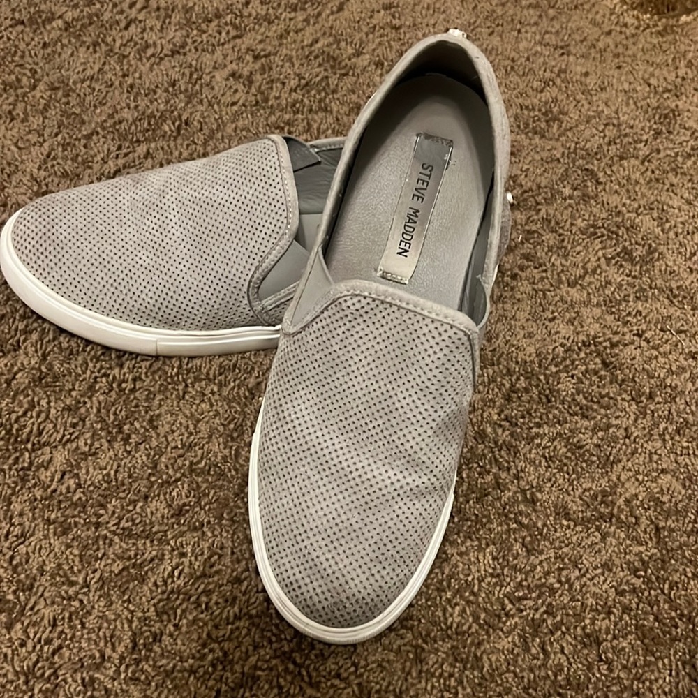 Steve Madden slip on